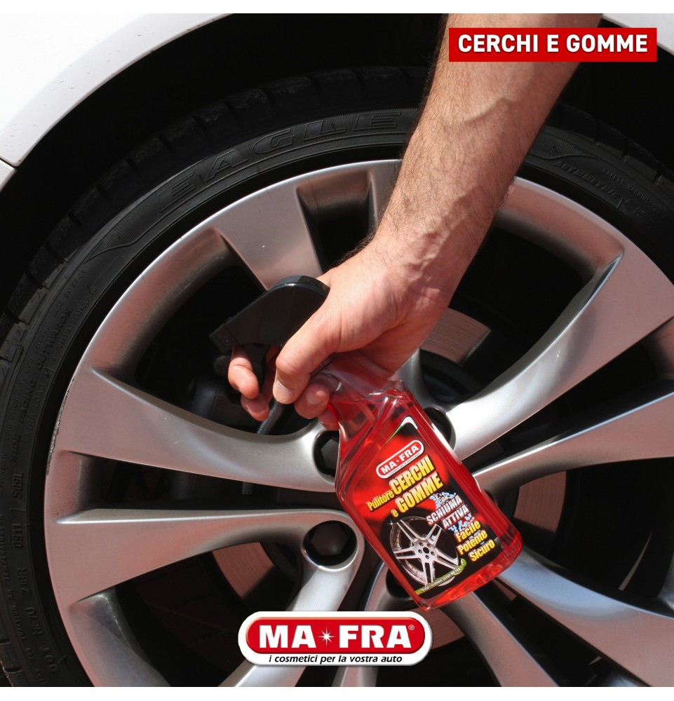 Pulitore Cerchi e Gomme 500 ml pulisce e deterge sia i cerchi che i pneumatici