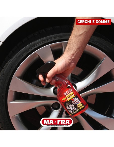 Pulitore Cerchi e Gomme 500 ml pulisce e deterge sia i cerchi che i pneumatici